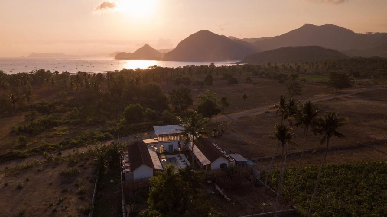 Suku Lifestyle Hotel & Villas Selong Belanak Exterior photo